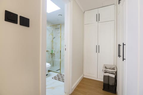 Lux condo 3 BHK in Dubai Marina Apartment in Dubai