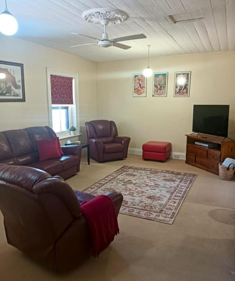 TV and multimedia, Living room, fireplace
