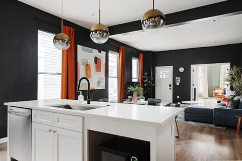 Indy Group Getaway Fire Pit Games for 10 House in Indianapolis