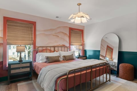 The Musgraves - Modern Music Row Home with Rooftop House in Music Row