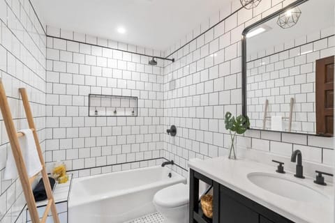 Historical Craftsman with Modern Amenities House in Highland Park