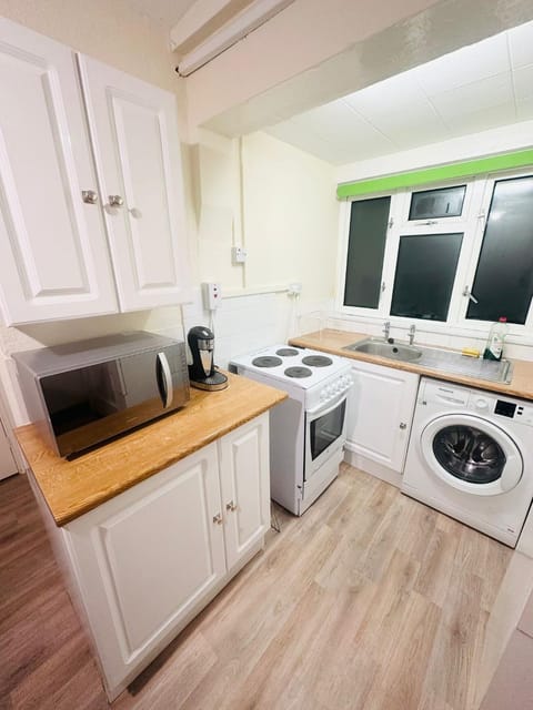 Kitchen or kitchenette, kitchen