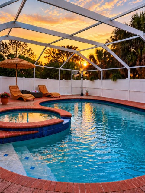 Pool view, Swimming pool, sunbed