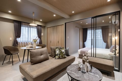 Bed, Living room