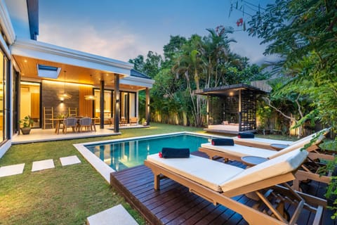 Garden, Swimming pool
