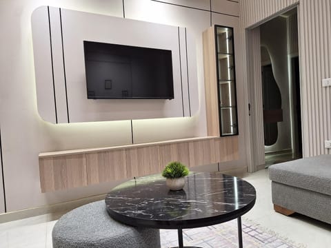 Communal lounge/ TV room, TV and multimedia, Living room, Photo of the whole room, Seating area