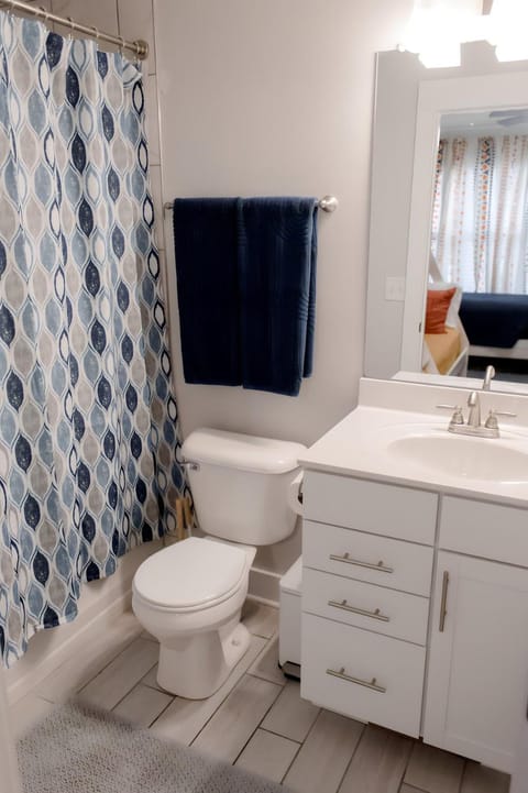 The Lookout by Lori in Downtown - 88 Promontory House in Clarksville