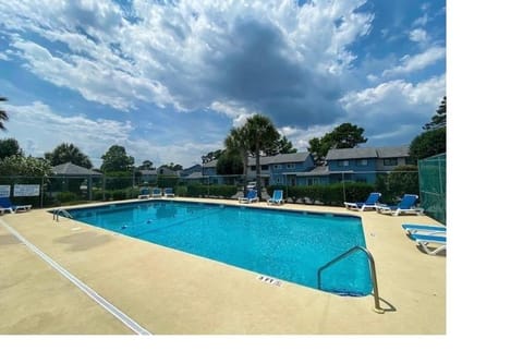 23 A Lil Salty 2 BR 2 5 BA Townhome BayTree 3 Little River Apartment in Little River