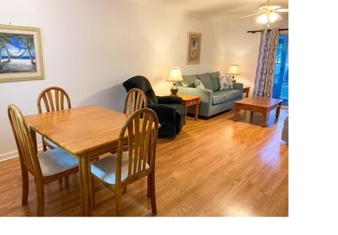 D2 Bishop on the Green 2 BR 2 BA Condo Colonial Charters Golf Course Apartment in Little River