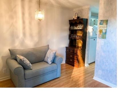 D2 Bishop on the Green 2 BR 2 BA Condo Colonial Charters Golf Course Apartment in Little River