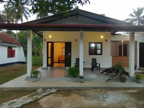 Facade/entrance, Day