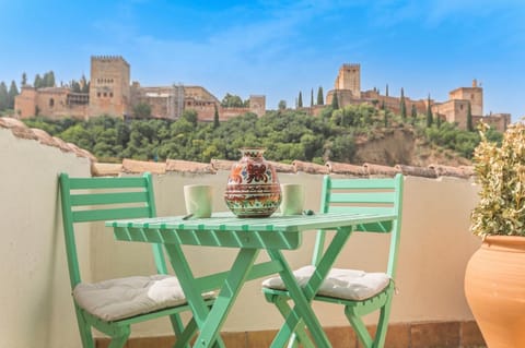 Nearby landmark, Day, Balcony/Terrace, Landmark view, Mountain view