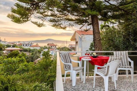 Patio, Spring, Day, Natural landscape, View (from property/room), Balcony/Terrace, Dining area, Mountain view, Sea view
