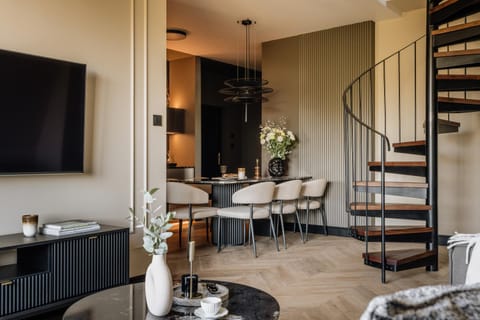 Living room, Seating area, Dining area