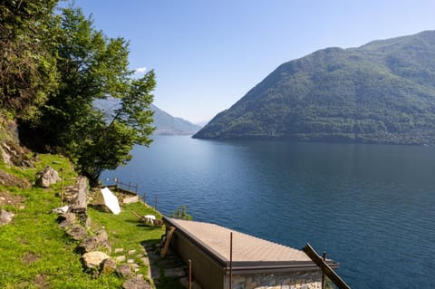 Le Dimore Lake Como City Center - Apartments near Lake, Train and Bus Stations Apartment hotel in Como
