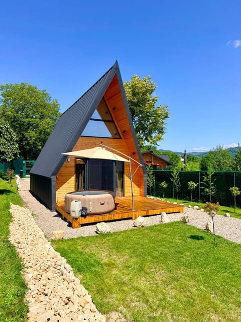 Property building, Hot Tub