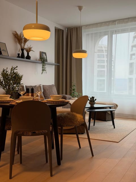 Living room, Seating area, Dining area
