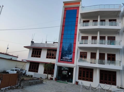 Property building, Day