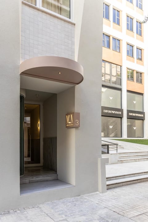 Facade/entrance