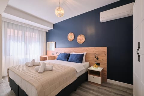 Bed, Bedroom, towels, air conditioner