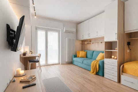 Living room, Photo of the whole room
