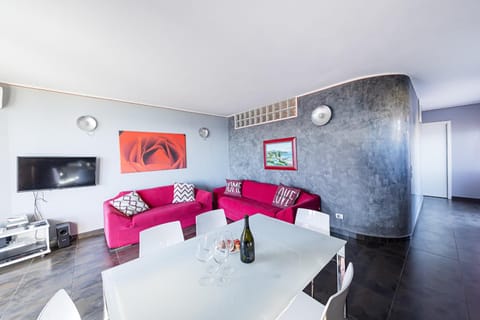 TV and multimedia, Living room