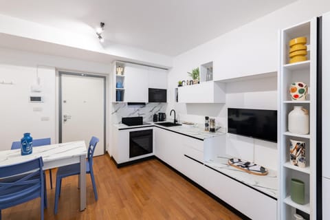 Free Parking New 1BDR with Terrace Apartment in Milan