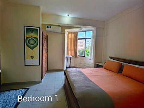 Bed, Photo of the whole room, Bedroom, Text overlay