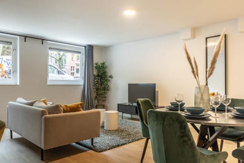 Modern Lower-Ground Apartment in Rotterdam West Apartment in Rotterdam