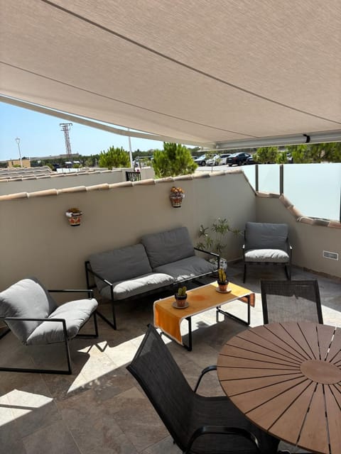 Patio, Balcony/Terrace