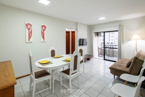 TV and multimedia, Living room, Dining area