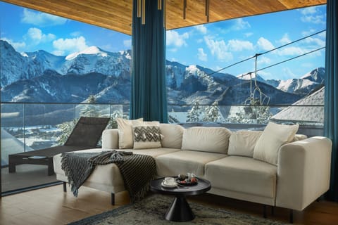 Day, Natural landscape, Living room, Seating area, Mountain view