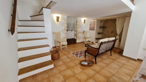 Mattinata, antico pianoterra ristrutturato in pieno centro storico House in Mattinata