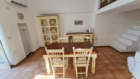 Mattinata, antico pianoterra ristrutturato in pieno centro storico House in Mattinata