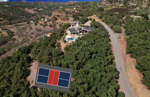 Neighbourhood, Natural landscape, Bird's eye view, Tennis court