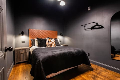 Hollyhock Suite 402 Apartment in Louisville