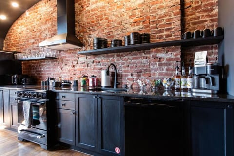 Hollyhock Suite 402 Apartment in Louisville