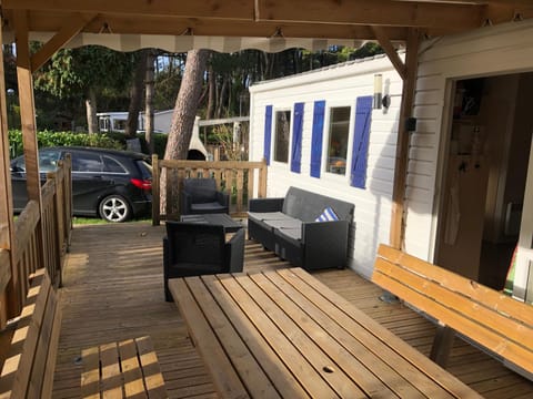 Patio, Garden, Parking