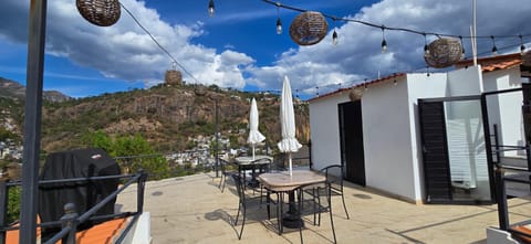 Natural landscape, View (from property/room), Balcony/Terrace
