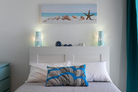 Seaside Stay Near Bugibba Centre & Promenade Apartment in Saint Paul's Bay