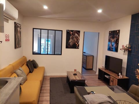 Communal lounge/ TV room