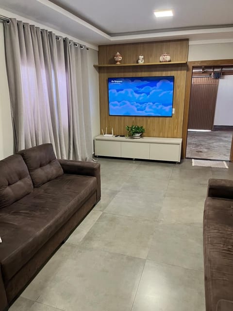 Communal lounge/ TV room, TV and multimedia, Living room