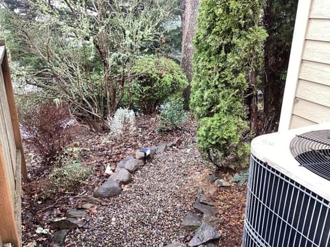 Five Oaks Retreat Apartment in Salem