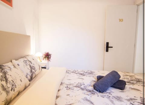 Habitación en Alicante 10 Bernardo Bed and Breakfast in Alicante