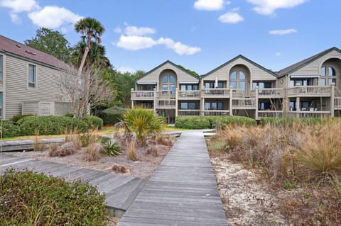 1395 Pelican Watch House in Seabrook Island