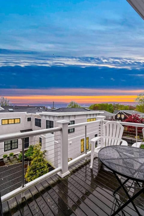 Modern East End 2-BR Home - Steps from the Beach House in Provincetown