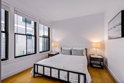 Modern East End 2-BR Home - Steps from the Beach House in Provincetown