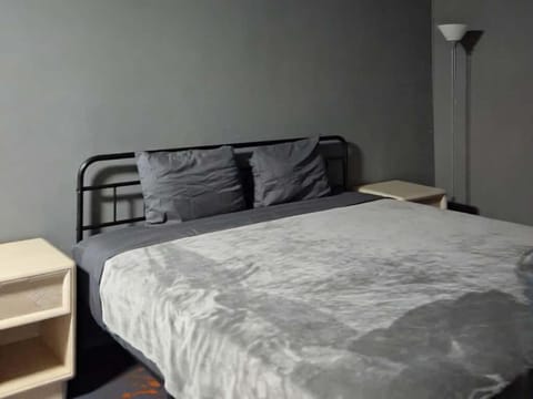 King Bed Hotel Room 259 Apartment in Jackson