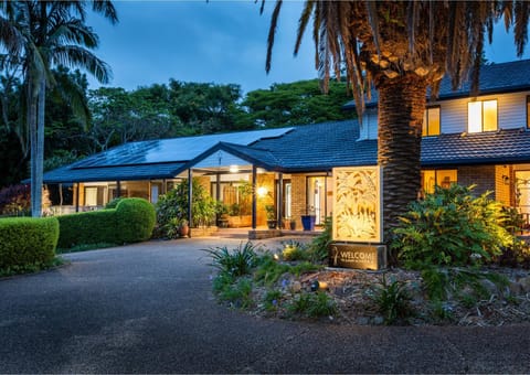Property building, Garden, Garden view