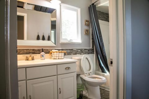 Lake Life - Peaceful and Quiet House in Orion Township